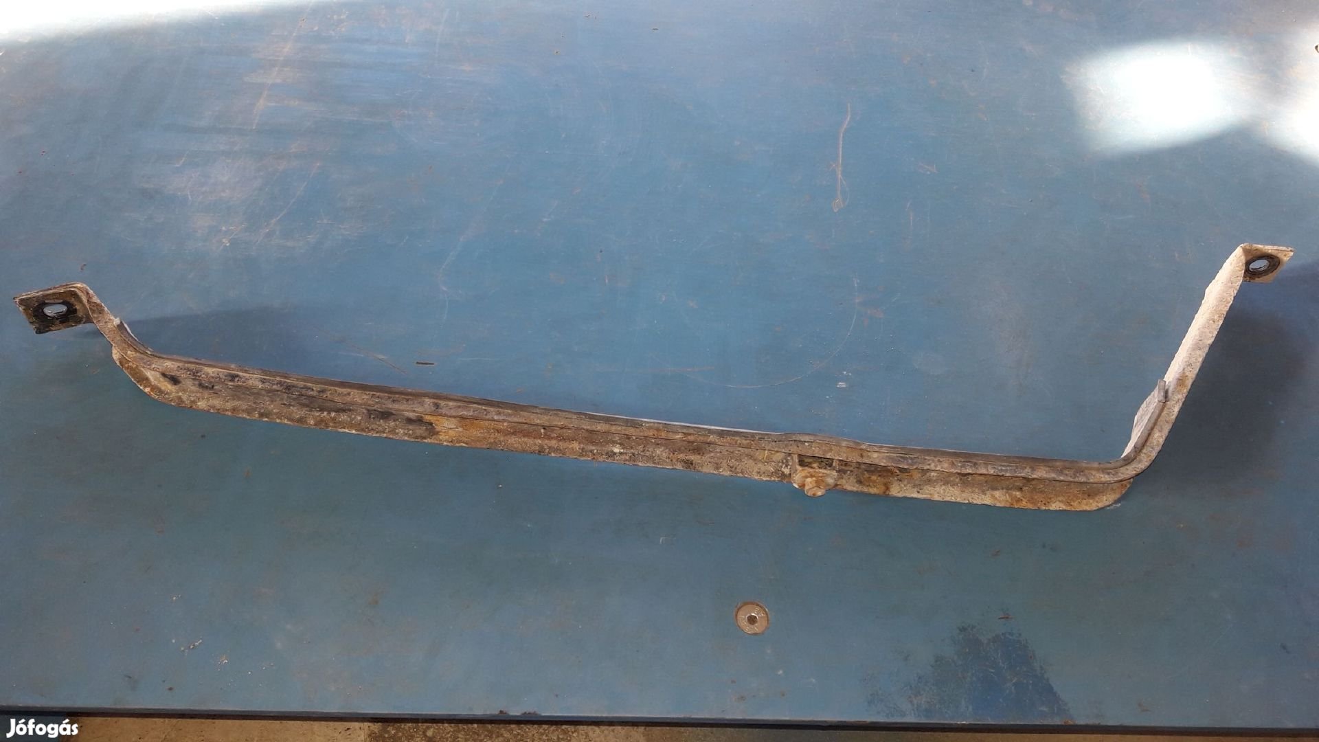 Toyota Avensis Üzemanyag Tank Tartóvas