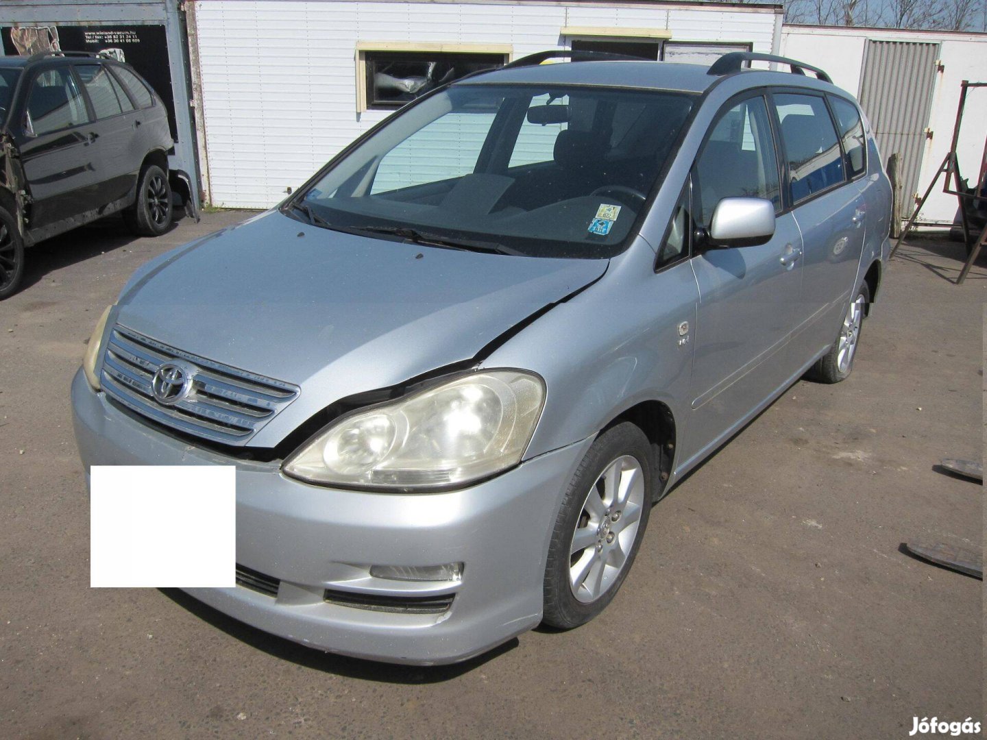 Toyota Avensis Verso bontott alkatrészek eladók