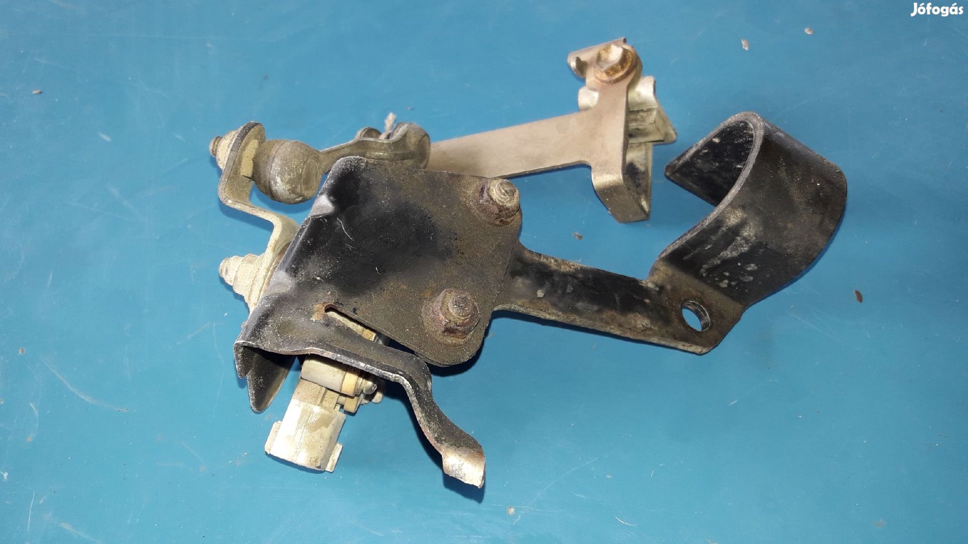 Toyota Avensis Xenon Szintező