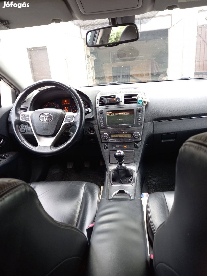 Toyota Avensis combi eladó