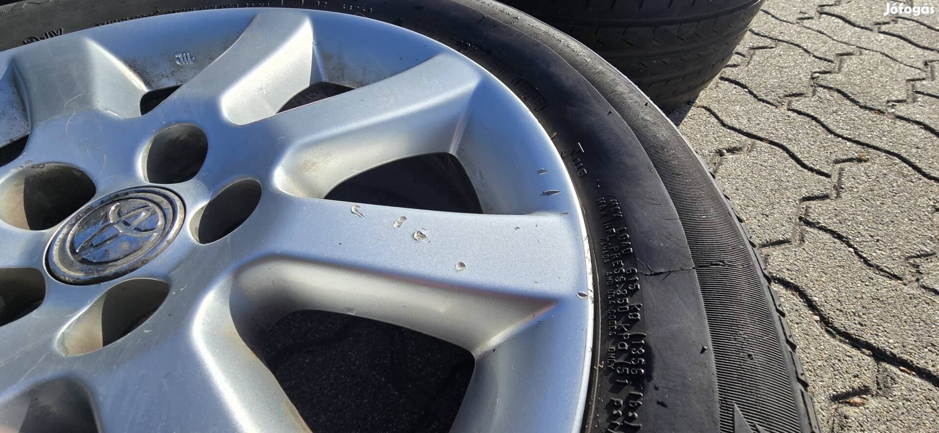 Toyota Avensis gyári felni