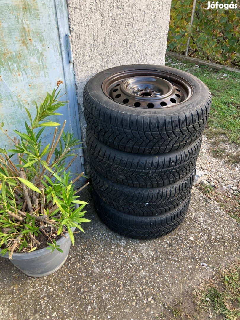 Toyota Avensis téli gumik acélfelnin R16, 5x100, ET45