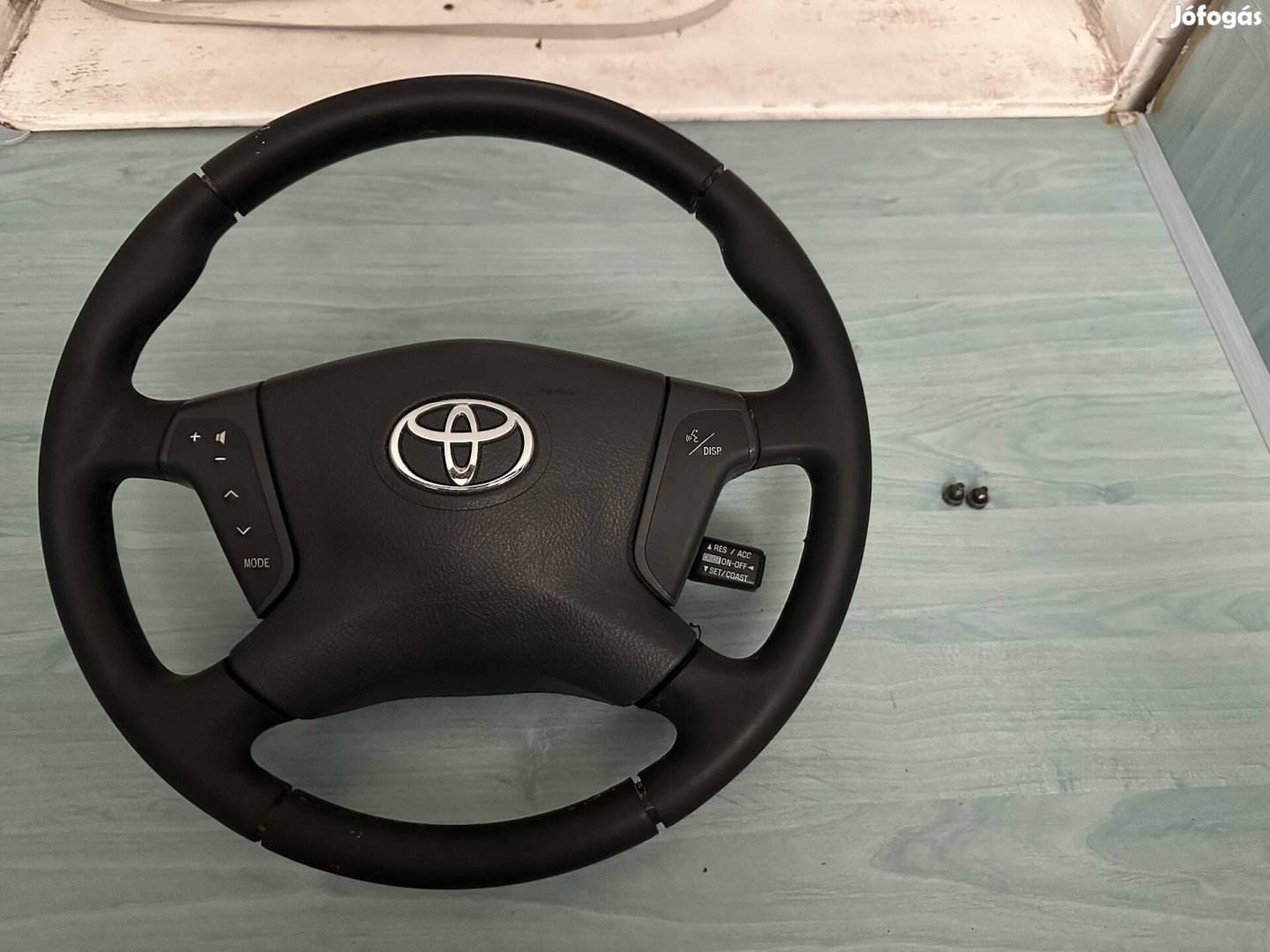 Toyota Avensist25 multikormány