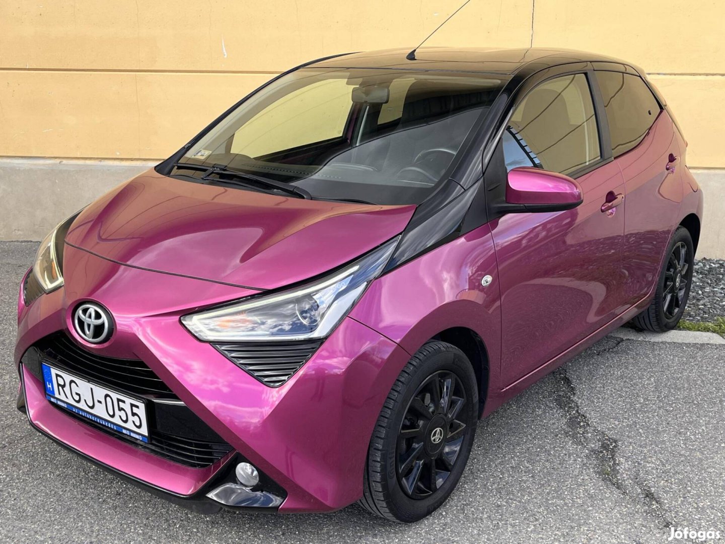 Toyota Aygo 1.0 x-cite Bicolour. Friss műszaki