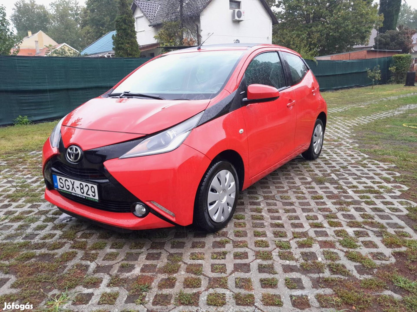 Toyota Aygo 1.0 x-clusive Panoráma tető. karcme...