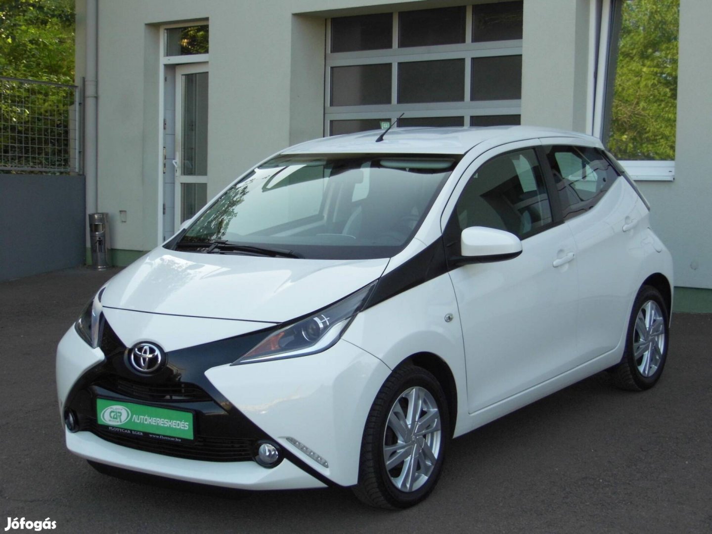 Toyota Aygo 1.0 x-cool Szervízkönyv-Tempomat-KL...