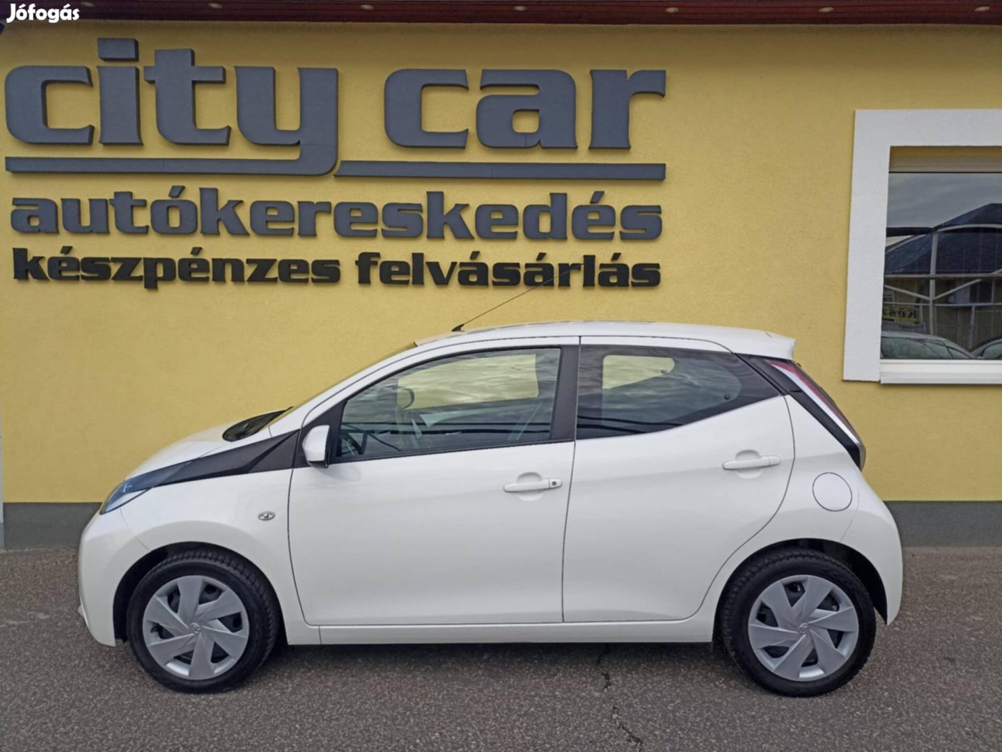Toyota Aygo 1.0 x-play Első Tulajdonostól ! Tem...