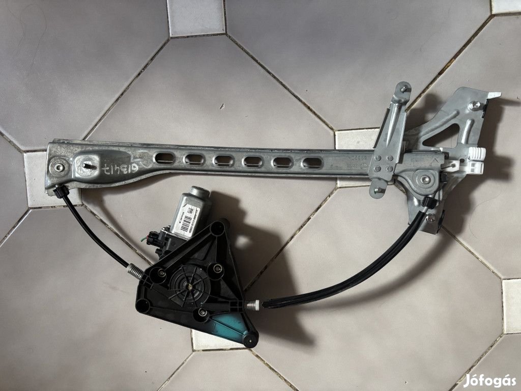 Toyota Aygo AB40 bal első elektromos ablekemelő 698200H031