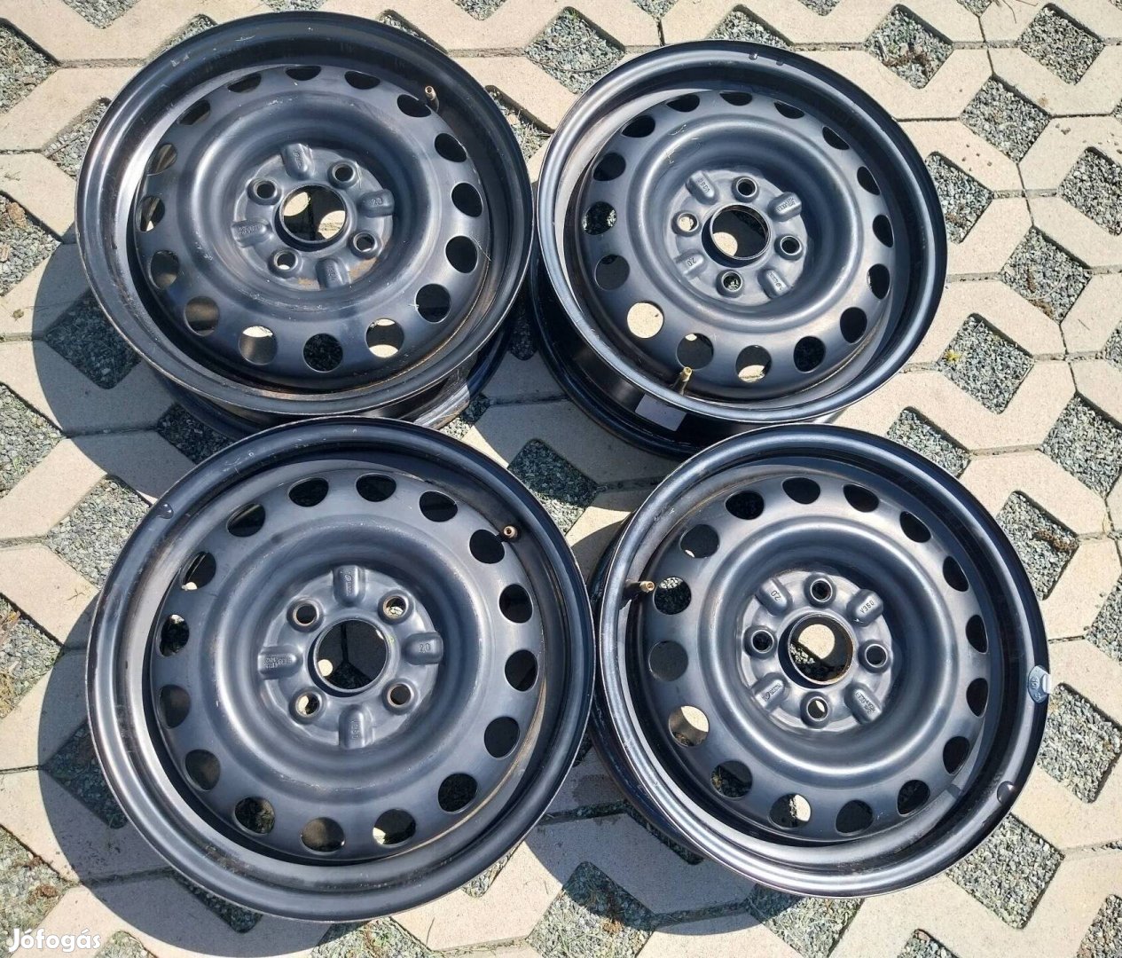 Toyota Aygo Citroen C1 Peugeot 107 felni acélfelni 14" 4x100