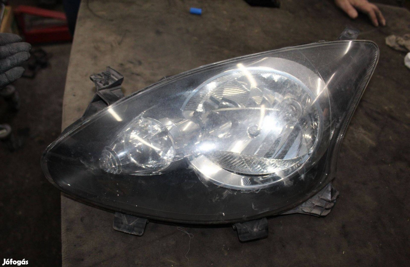 Toyota Aygo (AB10/AB20/AB30) 1.0i fényszóró 81150-0h010
