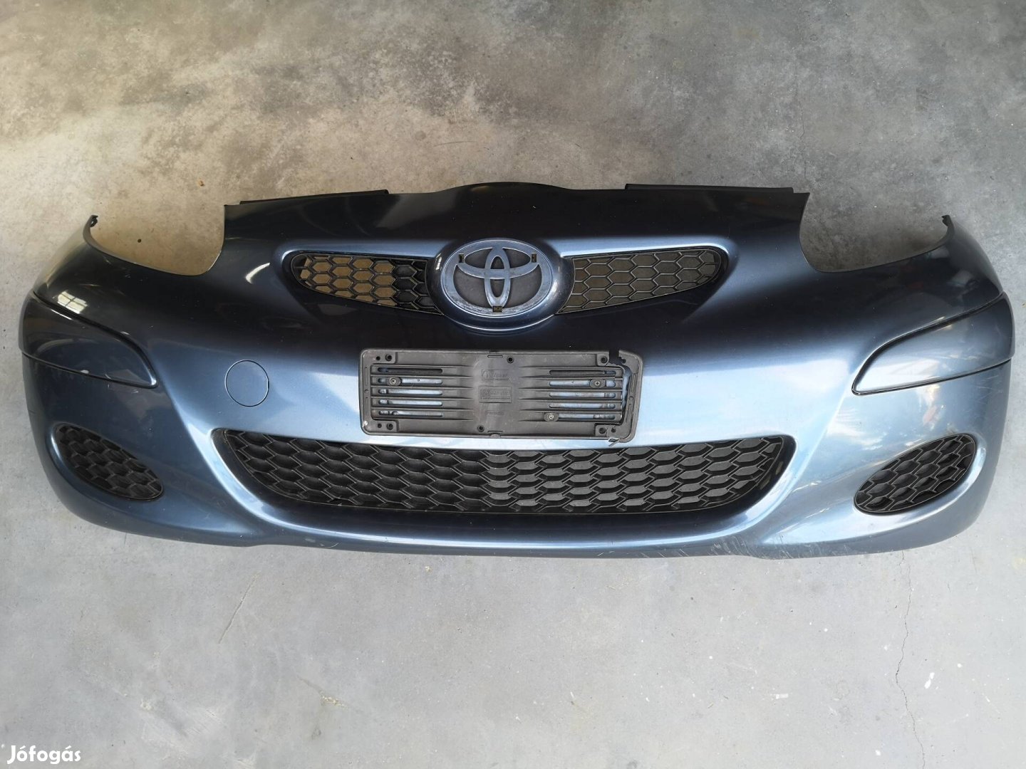 Toyota Aygo gyári első lökhárító 