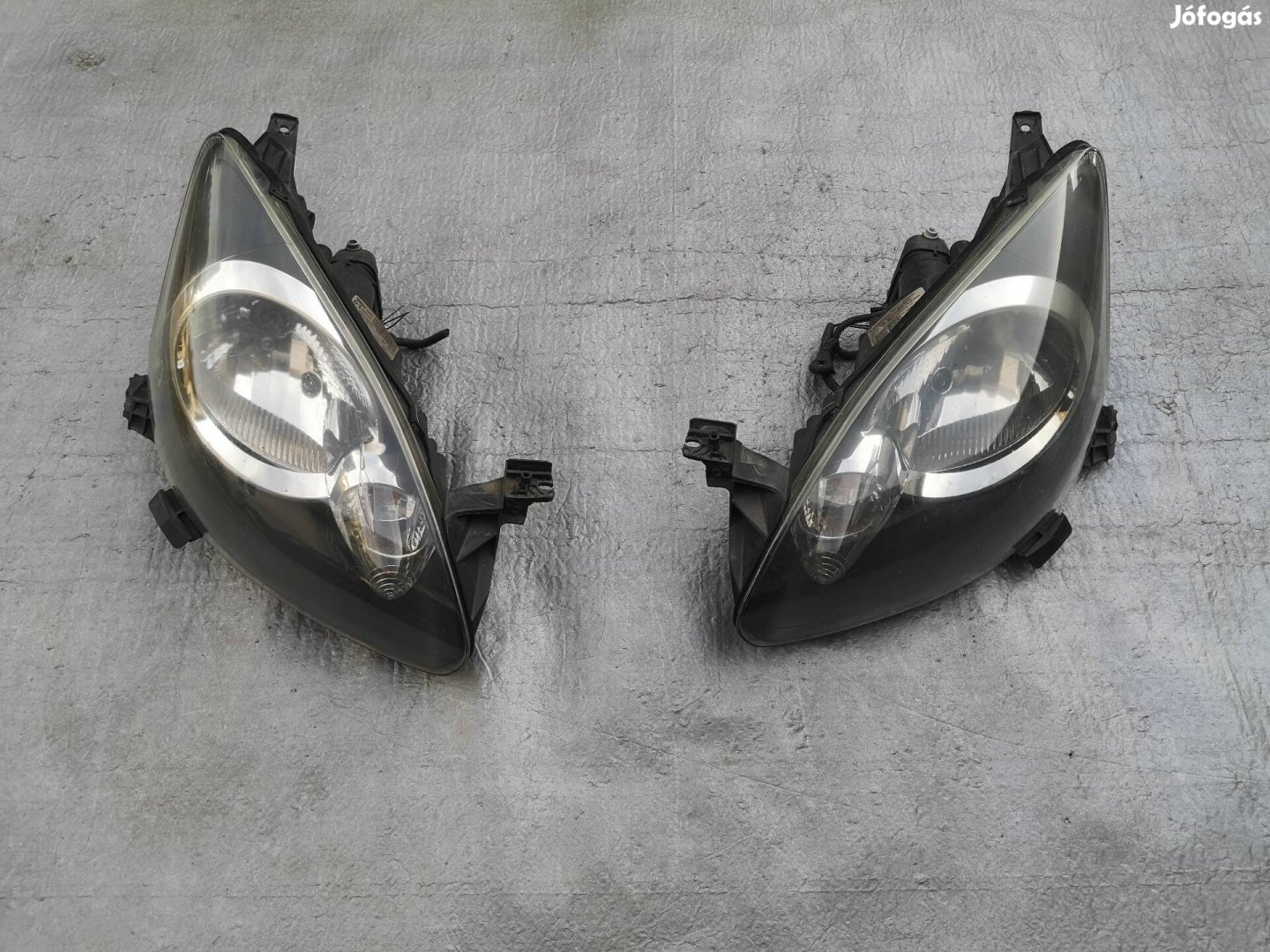 Toyota Aygo gyári fényszóró lámpa 