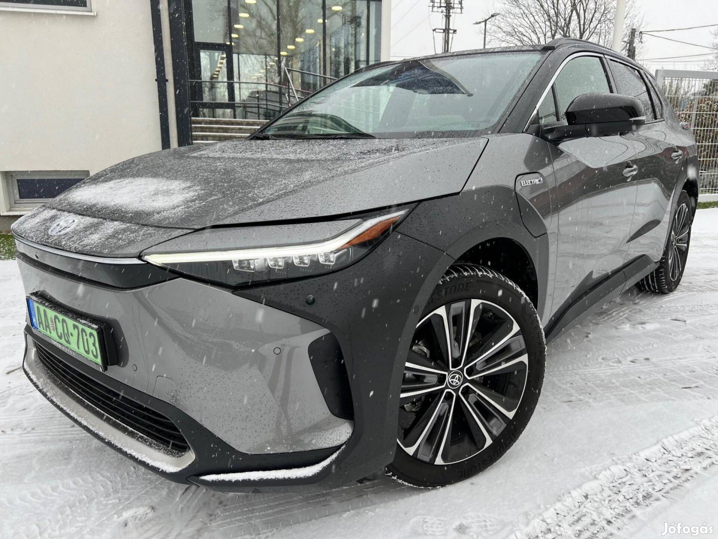 Toyota BZ4X Executive AWD +Skyview