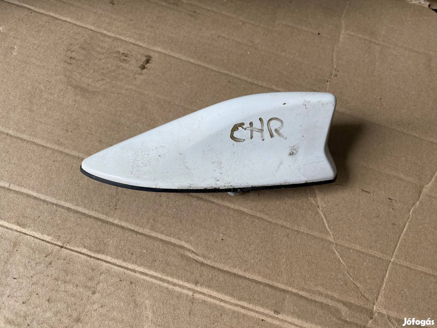 Toyota CHR , tetőantenna
