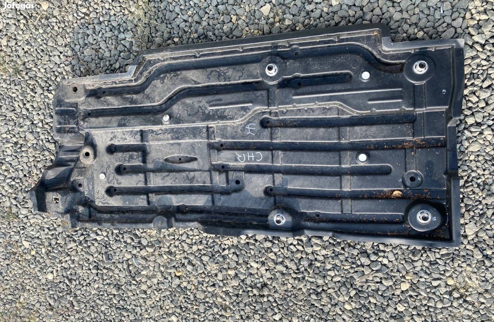 Toyota CHR jobb, bal alsó alvázburkolat