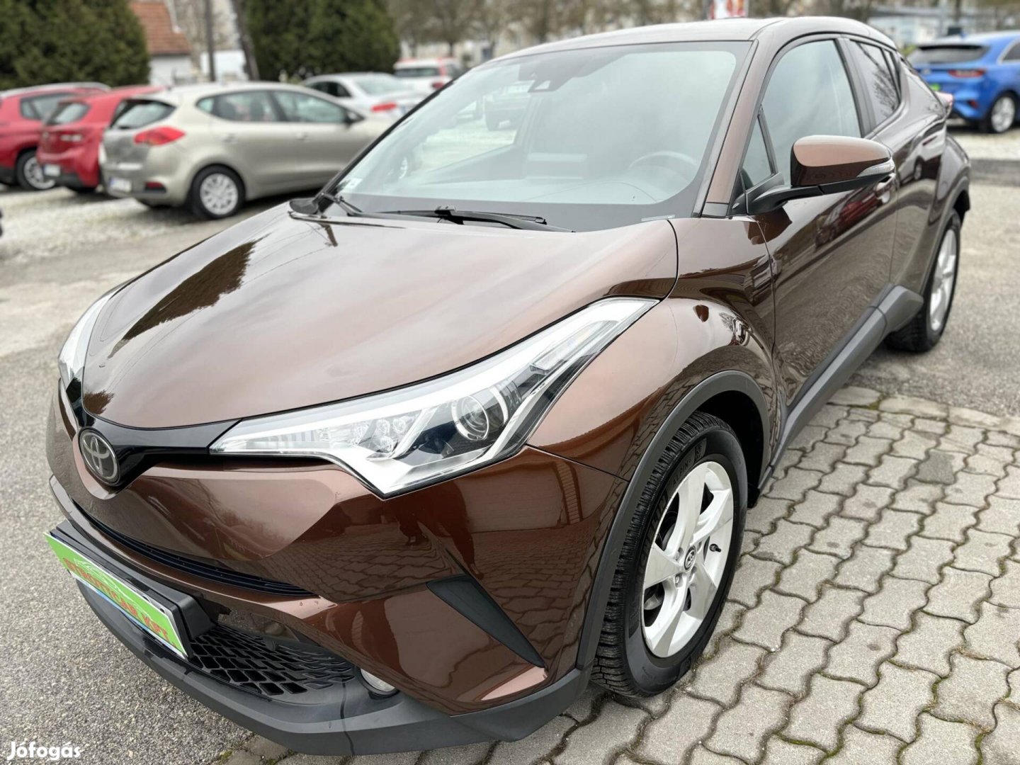 Toyota C-HR 1.2T Active (ülésfűtéssel) Ajándéká...