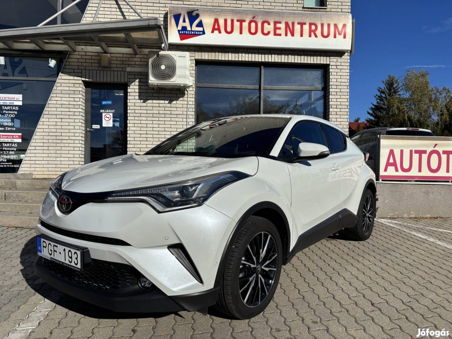 Toyota C-HR 1.2T Executive LED Magyar-1 Tulaj-G...