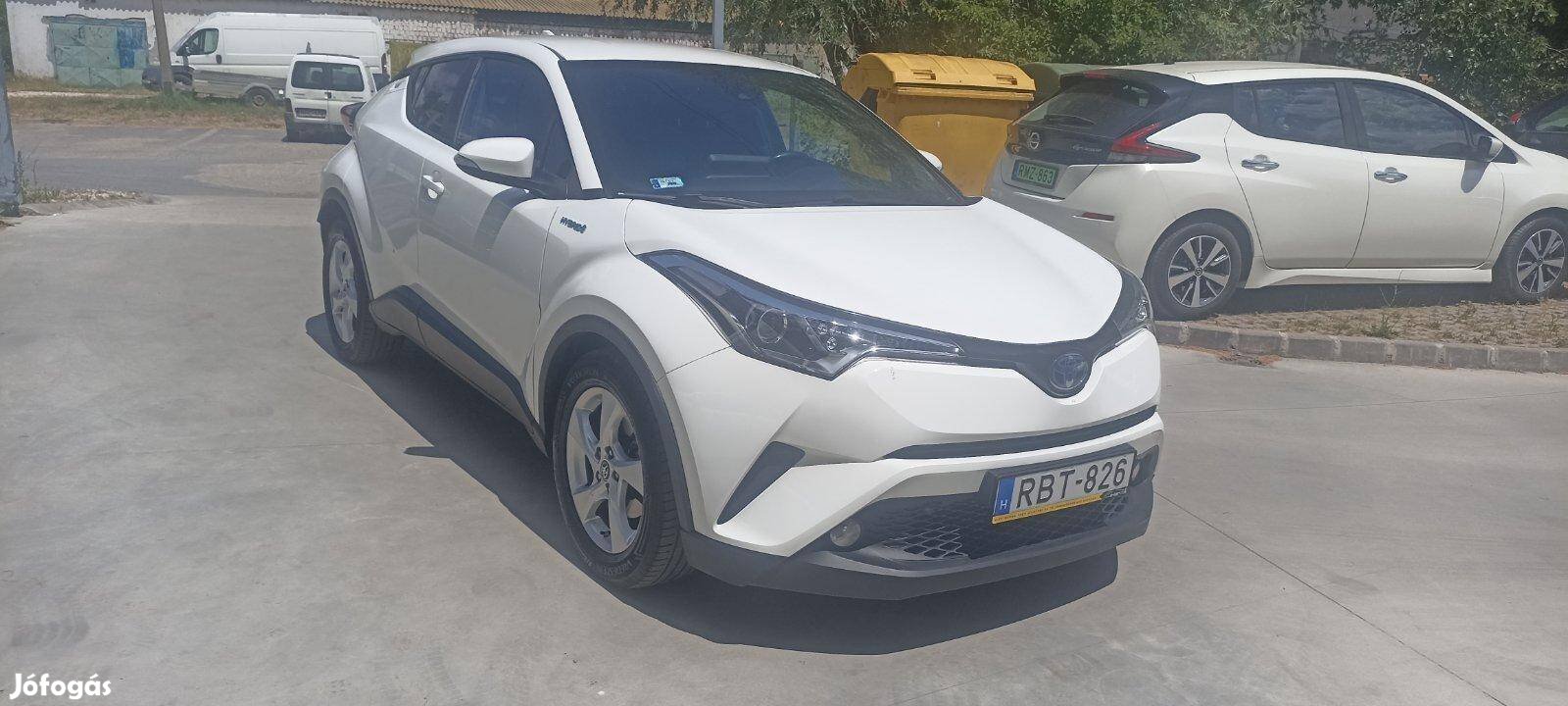 Toyota C-HR 1.8 Hybrid Active (ülésfűtéssel) e-CVT