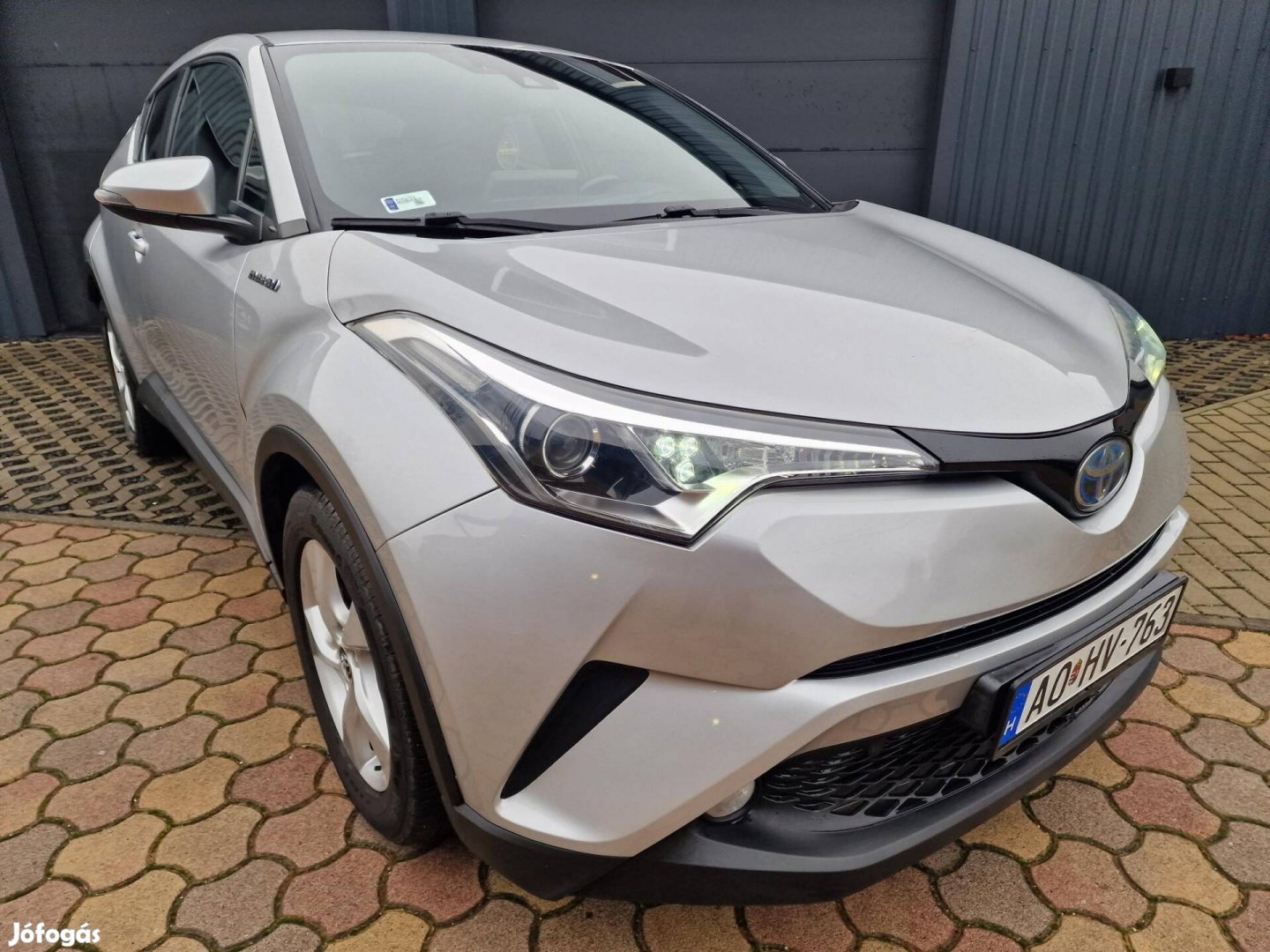 Toyota C-HR 1.8 Hybrid Active e-CVT Nagyon Szép...
