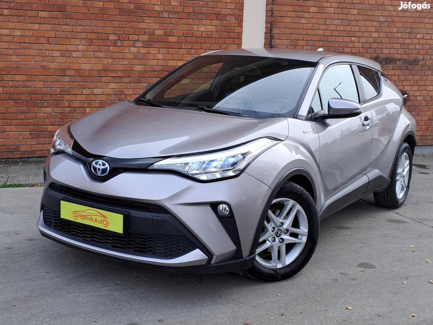 Toyota C-HR 1.8 Hybrid Comfort e-CVT Távtartó-N...