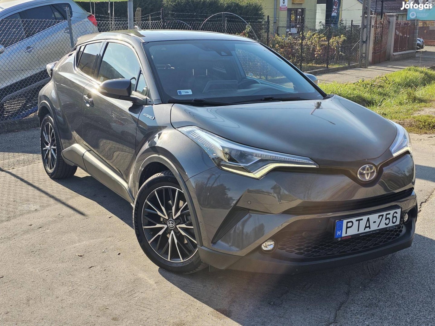 Toyota C-HR 1.8 Hybrid Executive LED Leather e-...