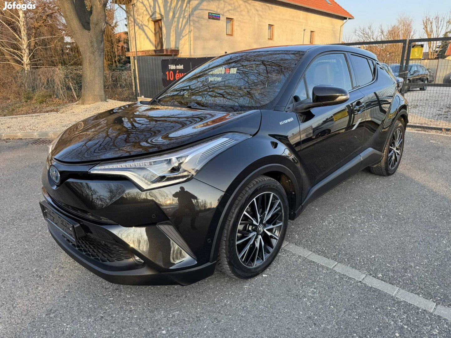 Toyota C-HR 1.8 Hybrid Executive LED Premium pa...