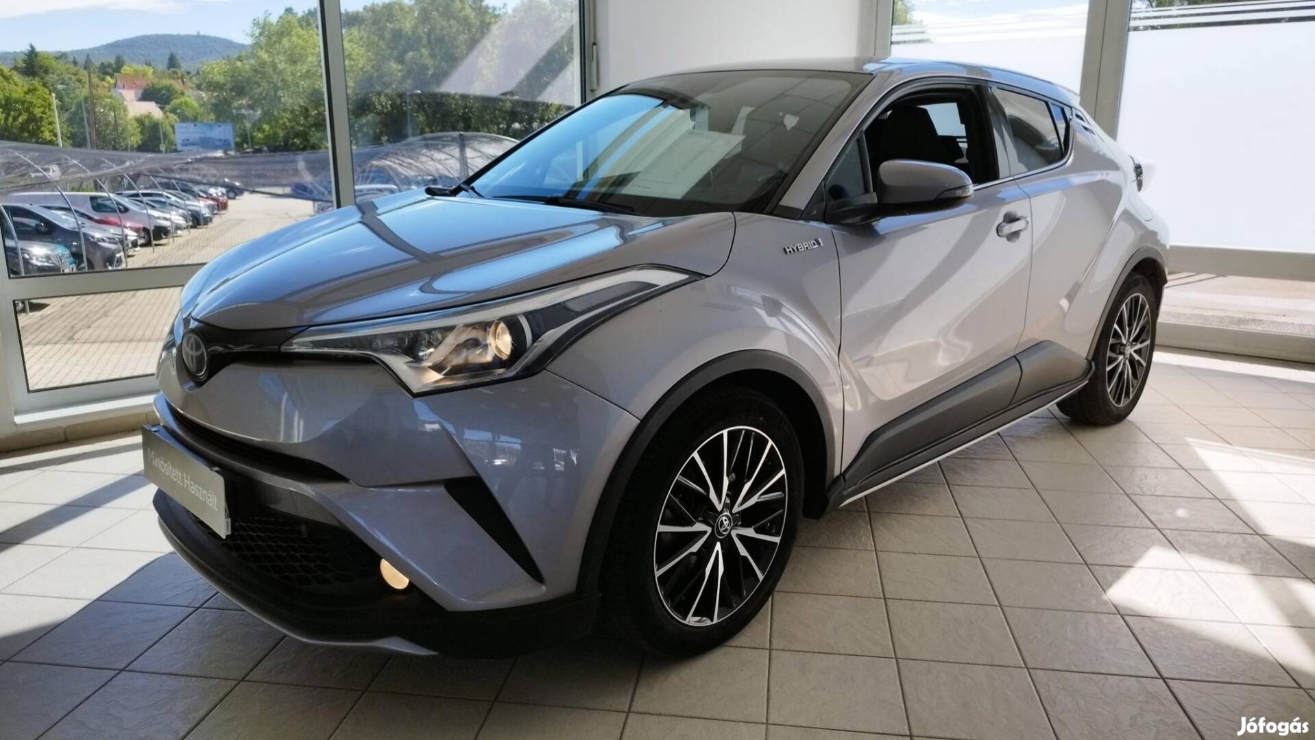 Toyota C-HR 1.8 Hybrid Executive e-CVT Magyar