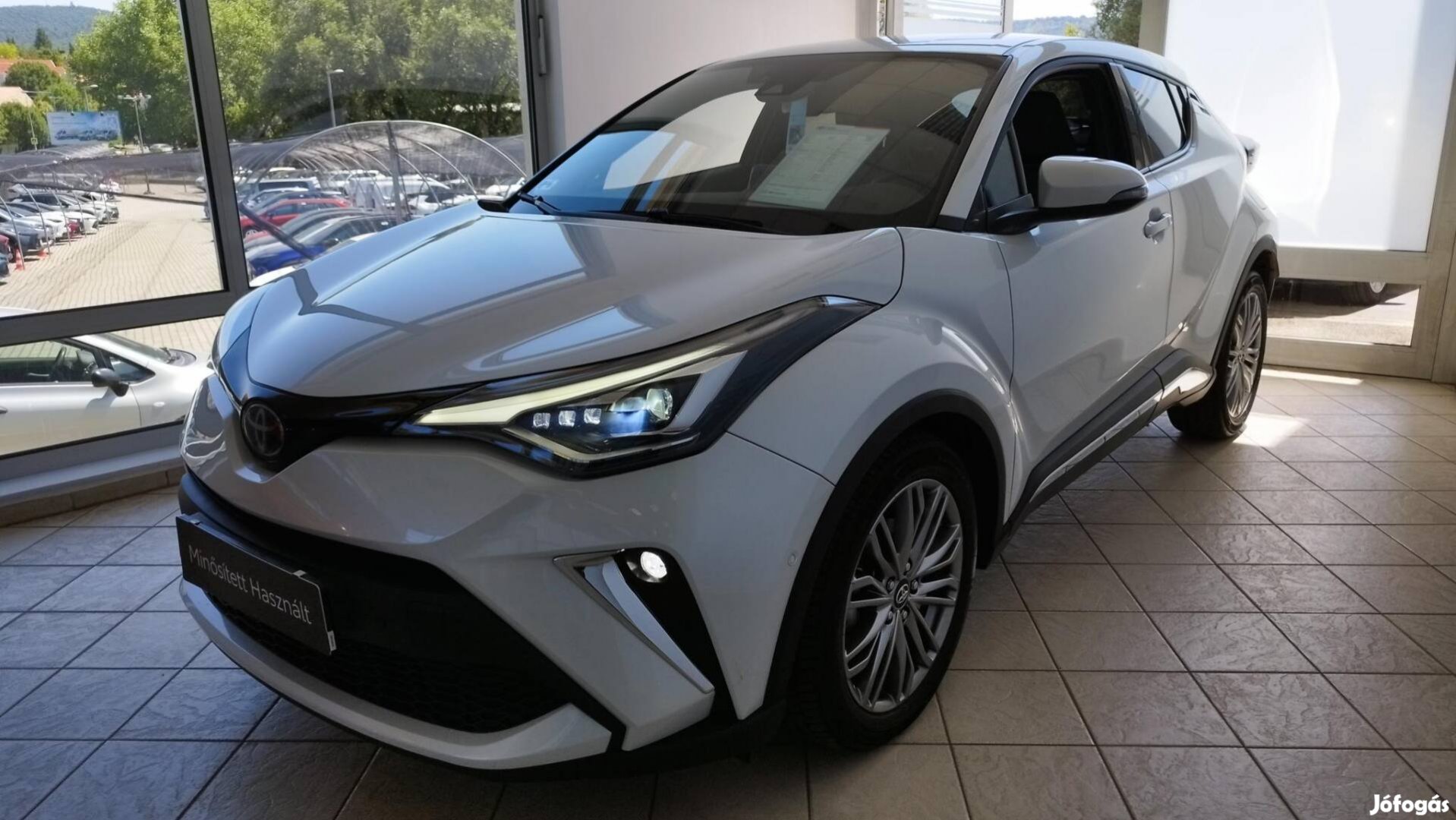 Toyota C-HR 1.8 Hybrid Executive e-CVT Magyar