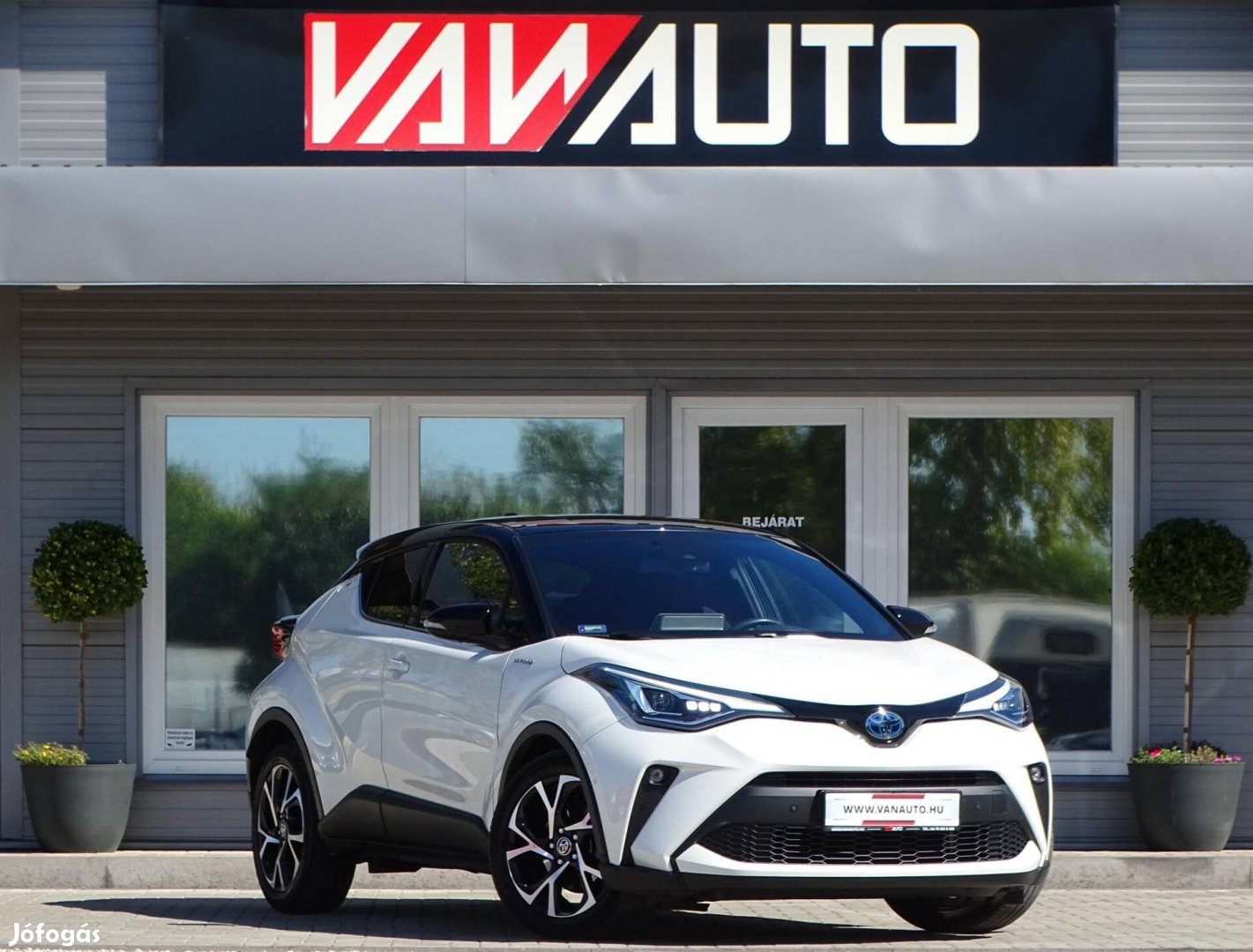 Toyota C-HR 1.8 Hybrid Selection e-CVT 1.Tulaj-...