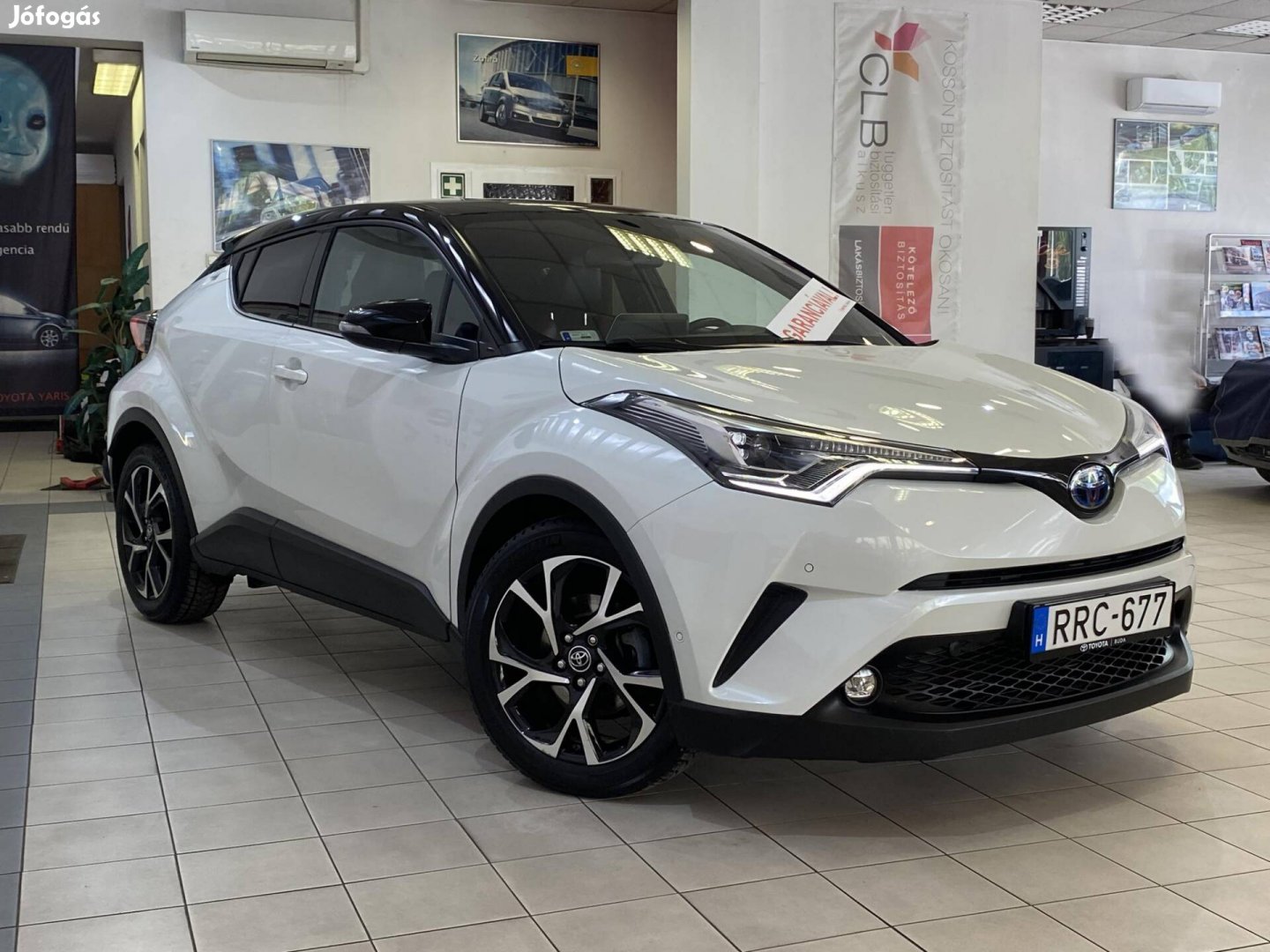 Toyota C-HR 1.8 Hybrid Selection e-CVT 1év Gara...