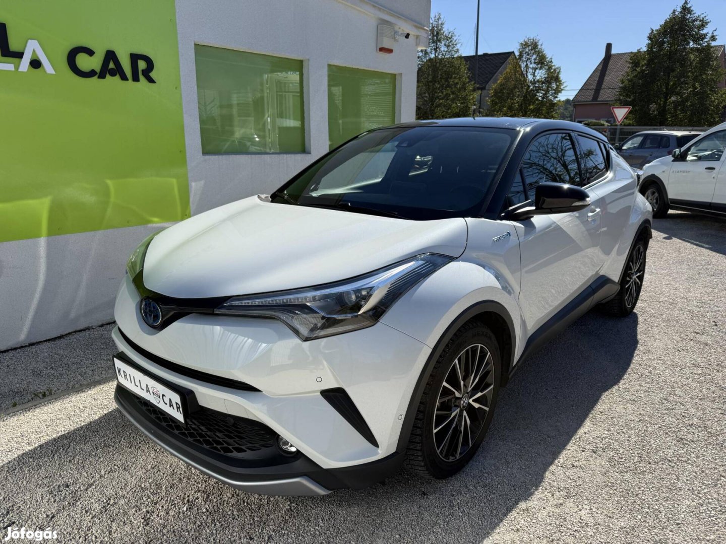Toyota C-HR 1.8 Hybrid Selection e-CVT Szervizk...