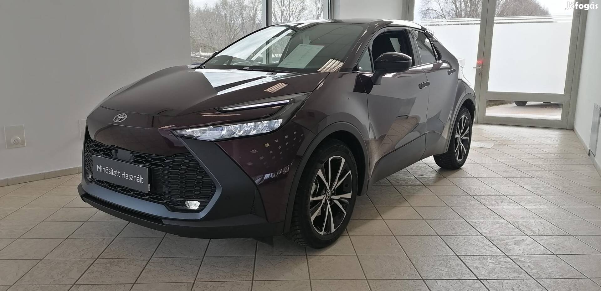 Toyota C-HR 1.8 Hybrid Style e-CVT Magyar