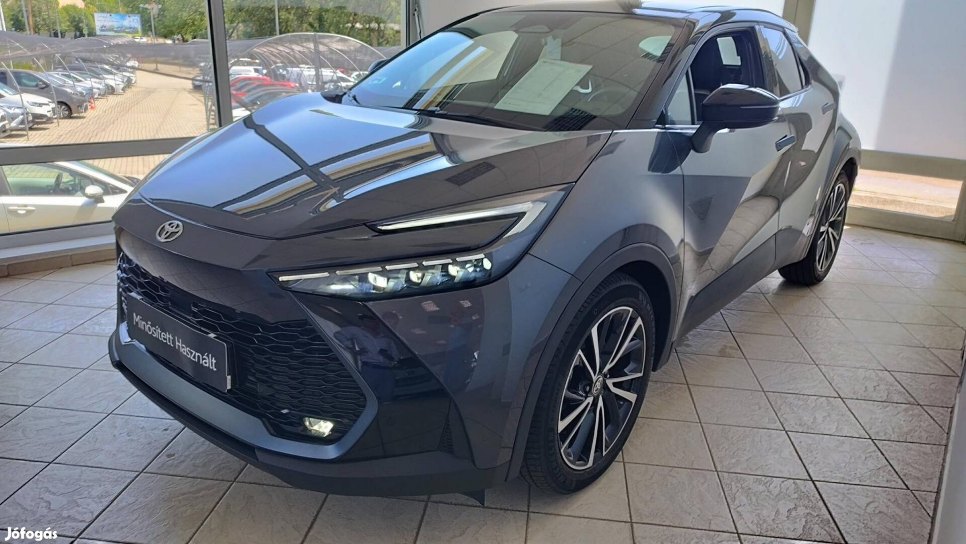Toyota C-HR 2.0 Hybrid Executive AWD e-CVT Magyar