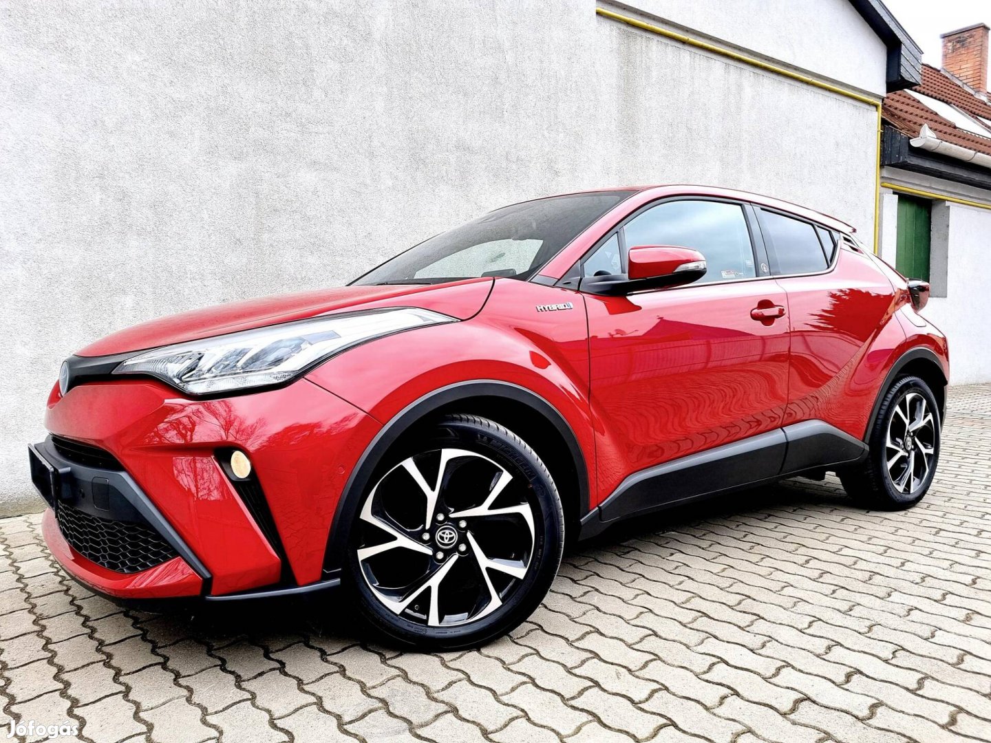 Toyota C-HR 2.0 Hybrid Executive e-CVT Sérülésm...