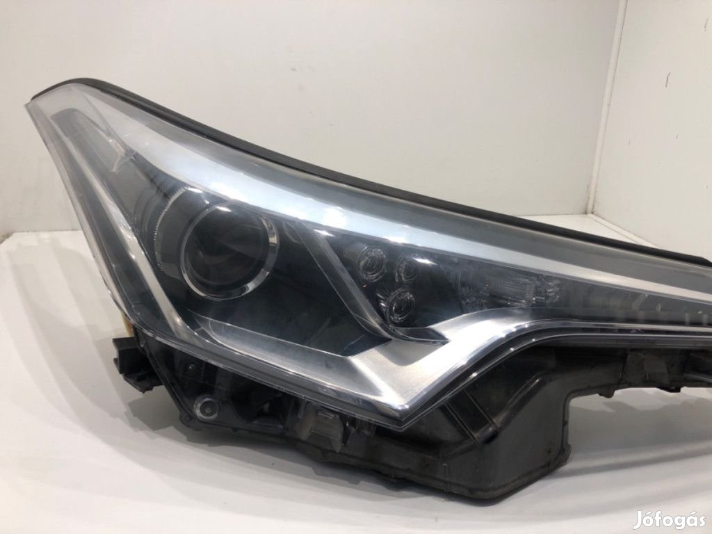 Toyota C-HR Jobb első lámpa, fényszóró 81110-F4030-00