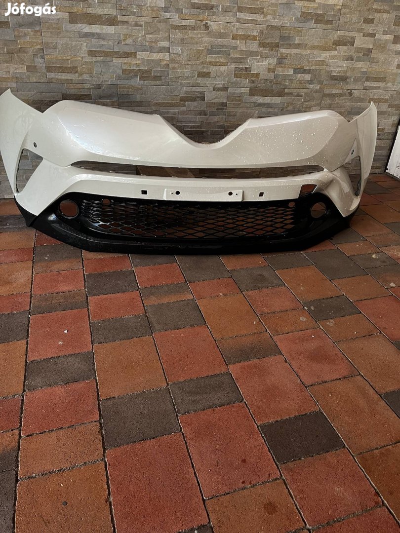 Toyota C-HR első lökhárító 2016-tól 2020-ig. 