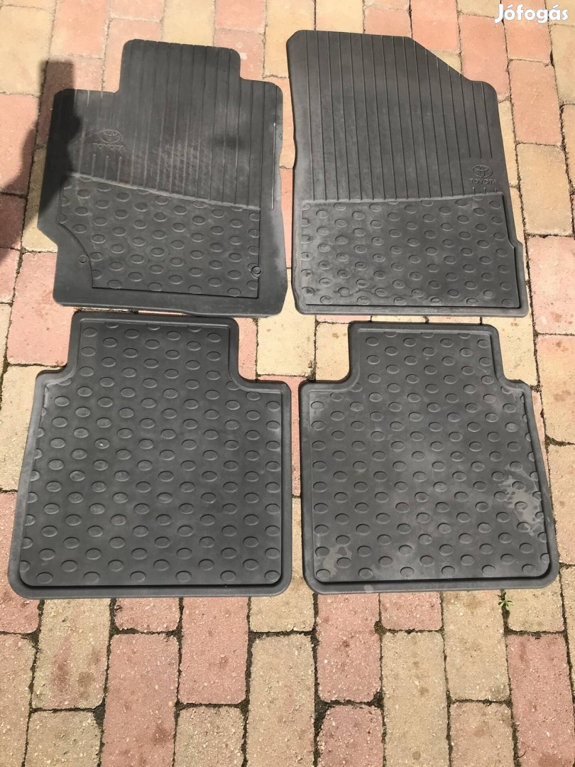 Toyota Camry 2007-től gumiszőnyeg garnitúra 