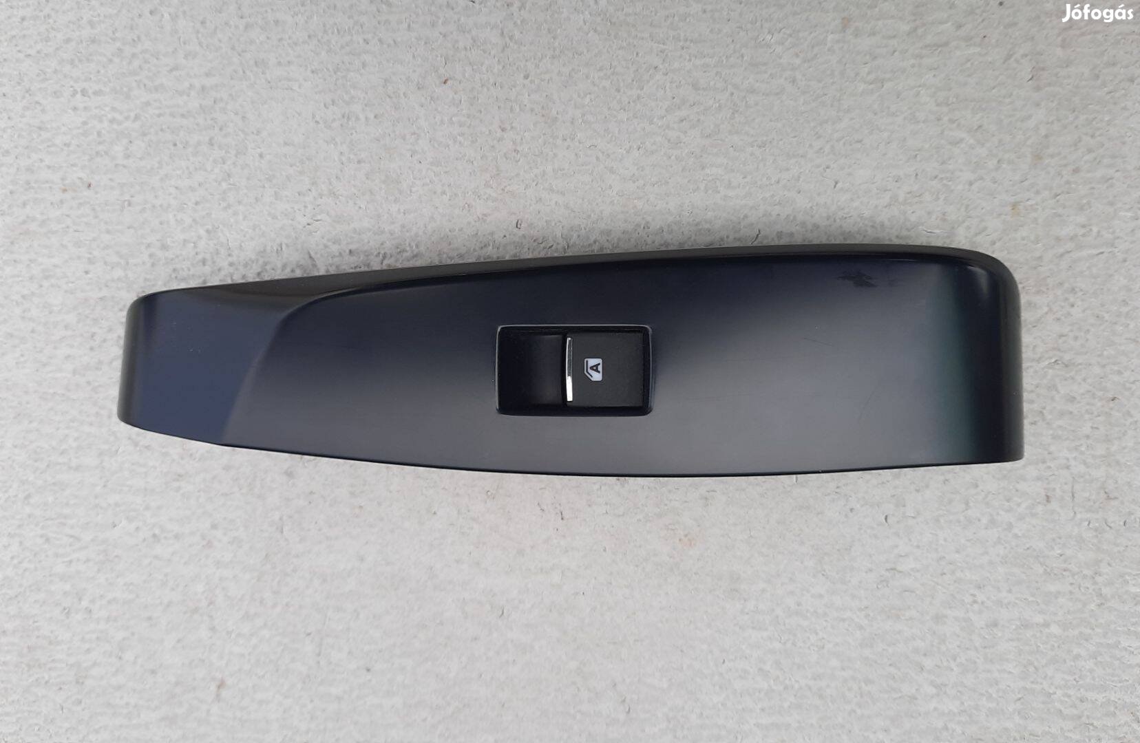 Toyota Camry 2017- jobb első ablak ablakemelő kapcsoló