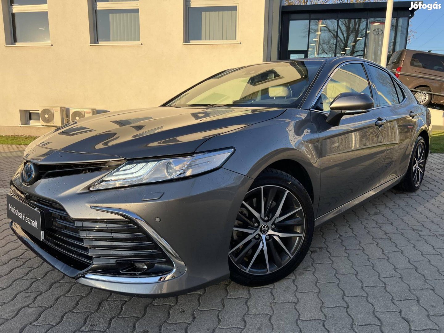 Toyota Camry 2.5 Hybrid Executive VIP CVT