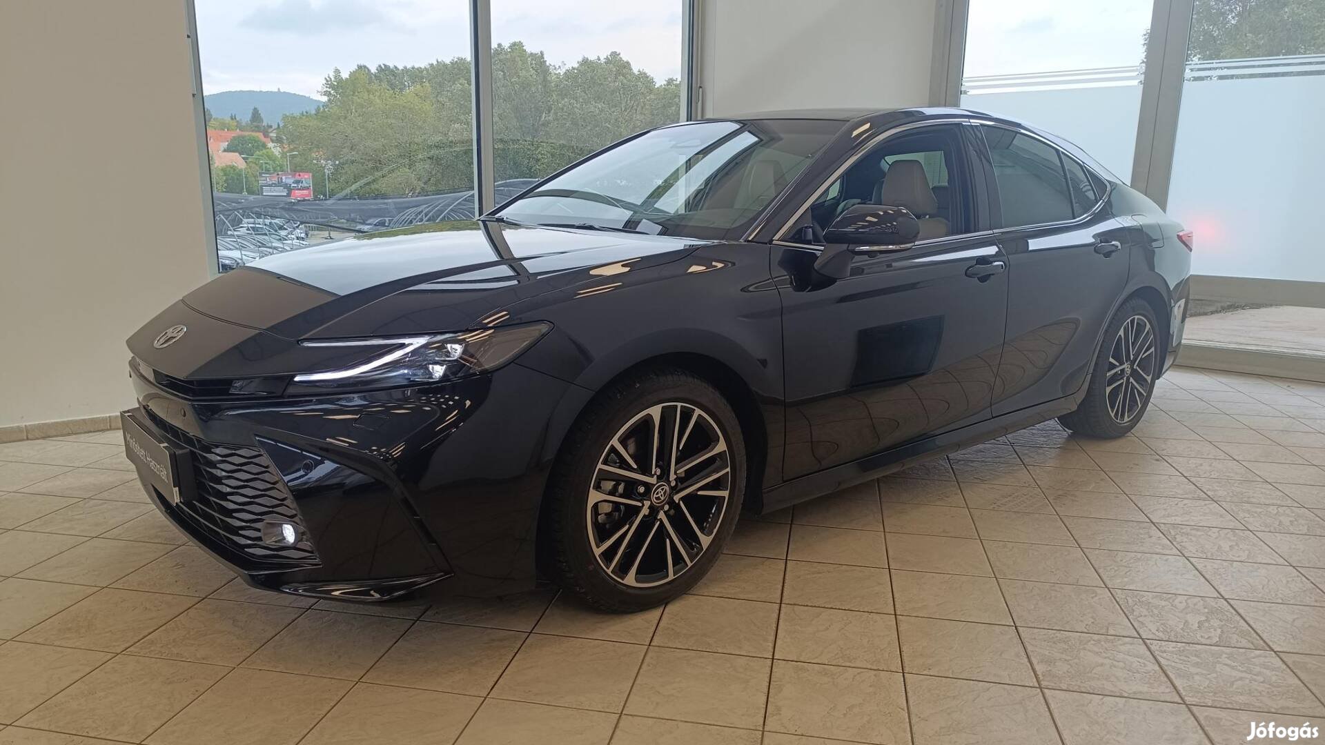 Toyota Camry 2.5 Hybrid Executive e-CVT Magyar
