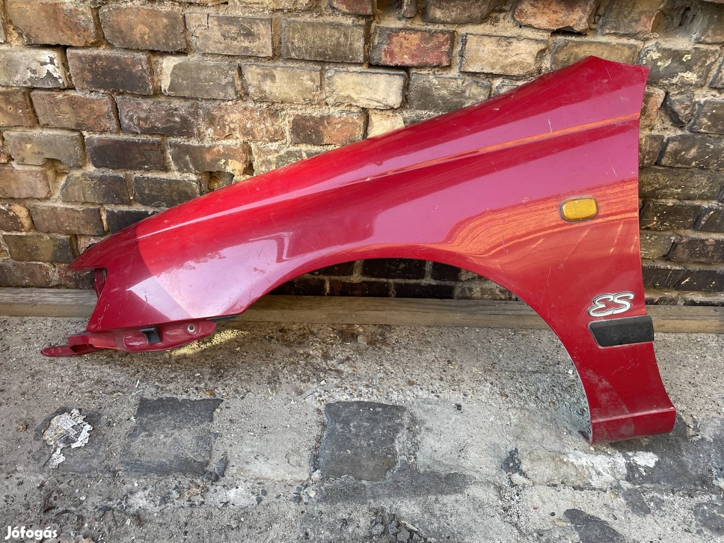 Toyota Carina E ajtók és sárvédő 