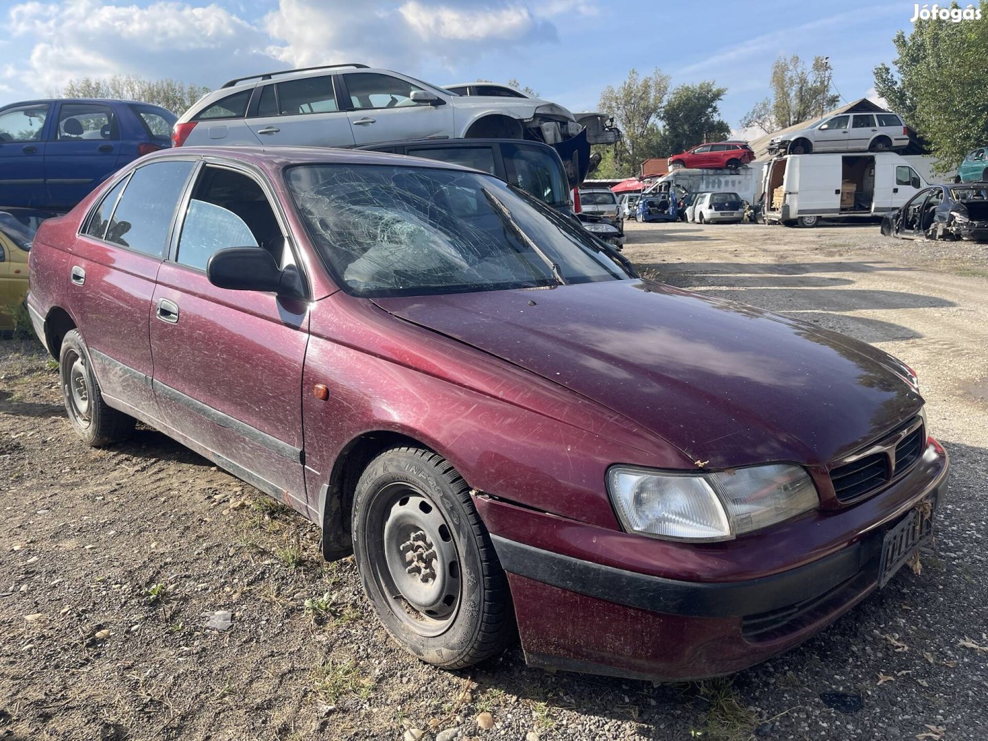 Toyota Carina alkatrészei eladók