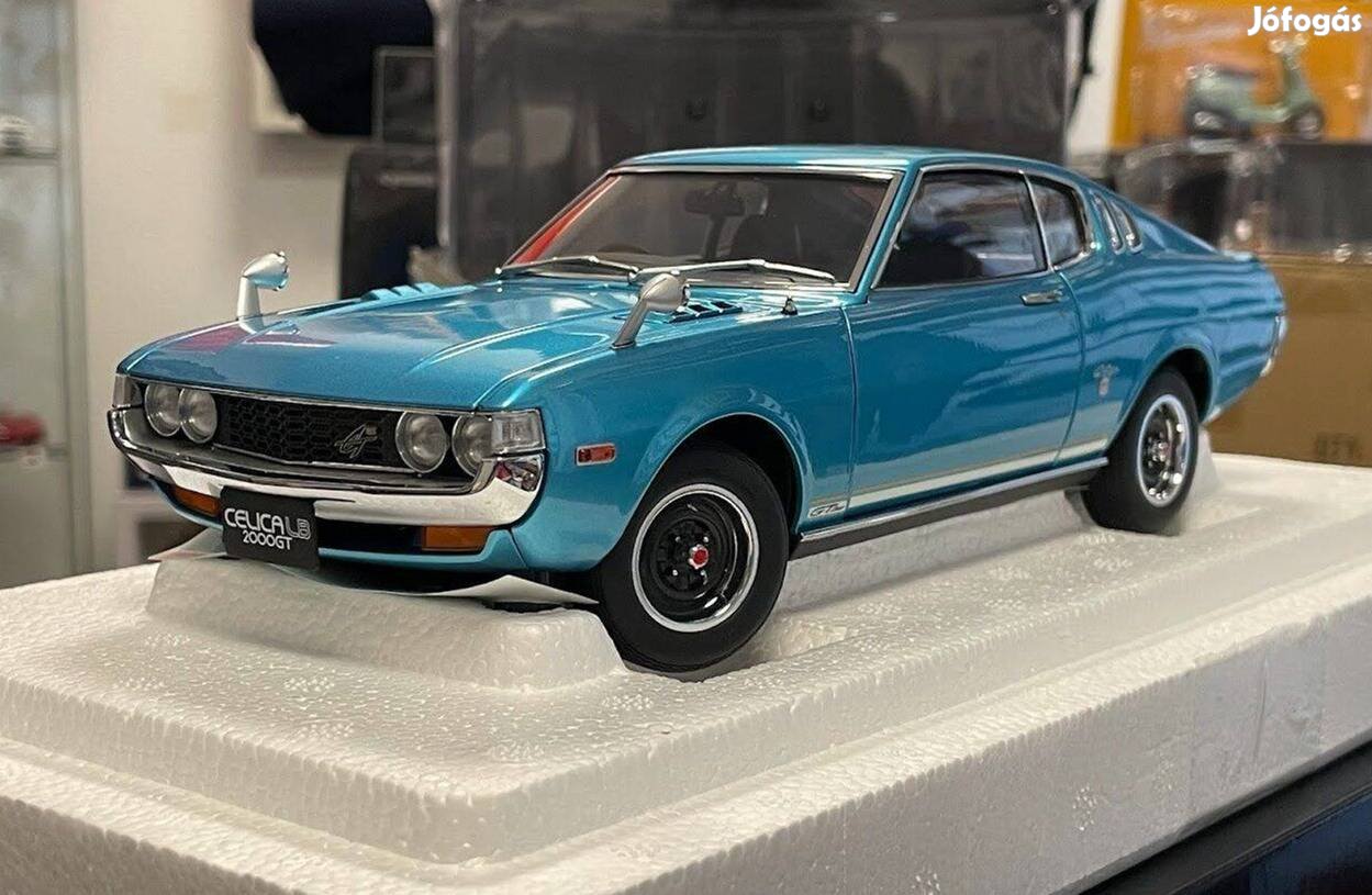 Toyota Celica Liftback 2000 GT RA25 1973 1:18 Autoart Composite 78767