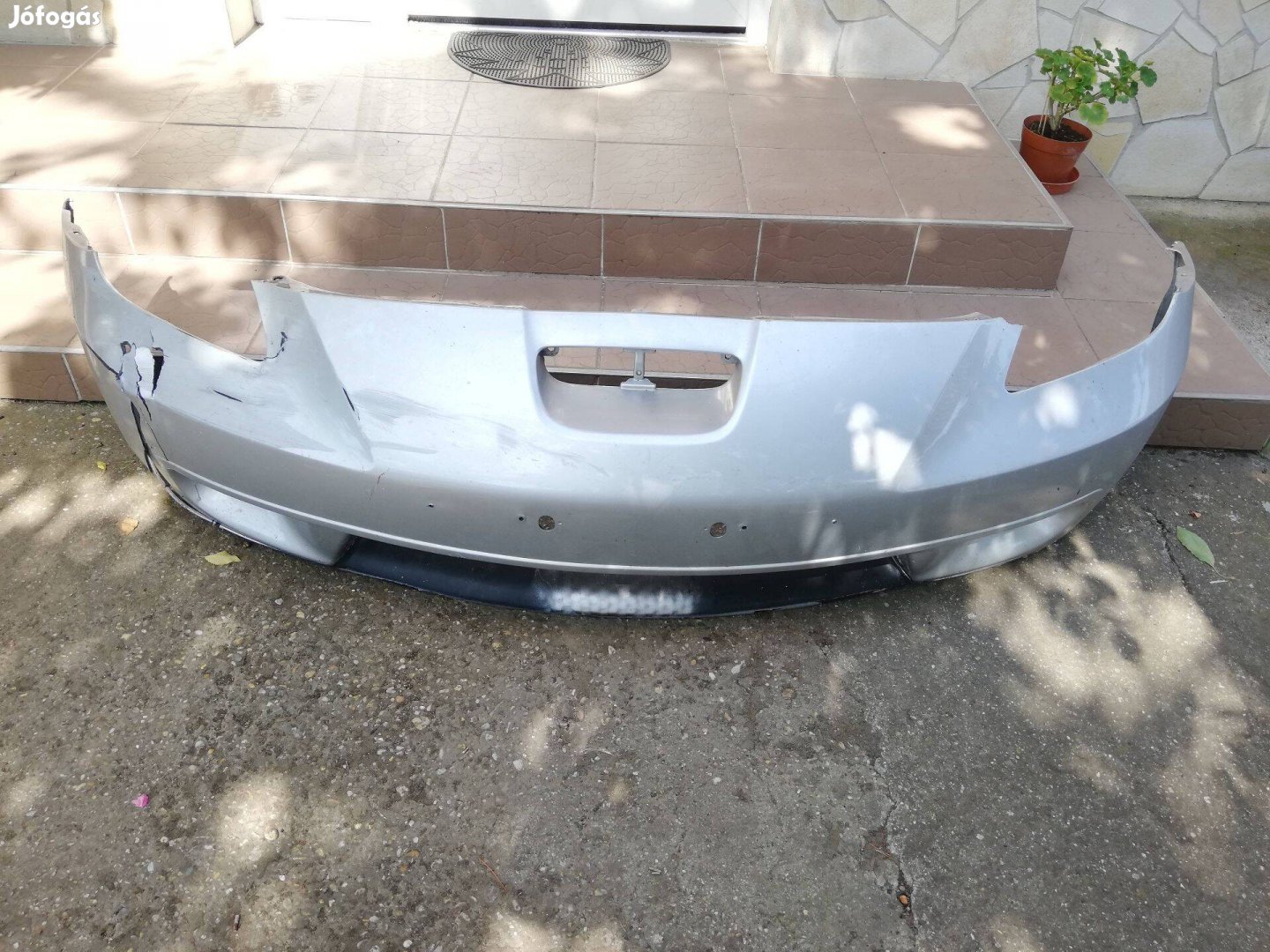 Toyota Celica T23 első lökhárító eladó (sérült, javítandó)