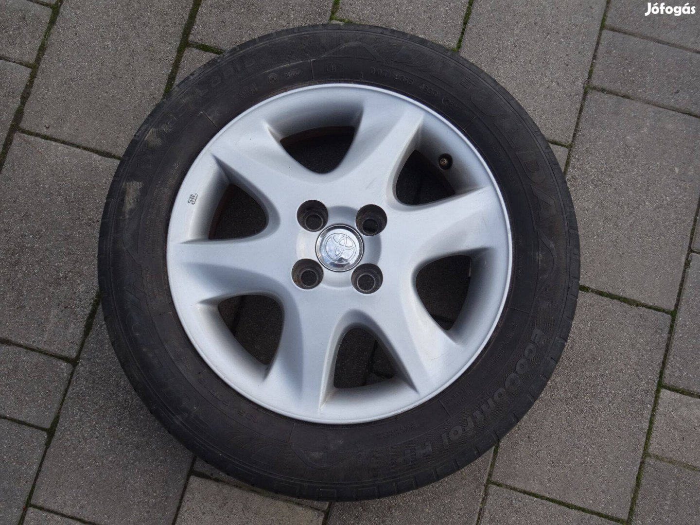 Toyota Corolla 15" 4x100 ET45 gyári alufelni 195/60R15 nyárigumi