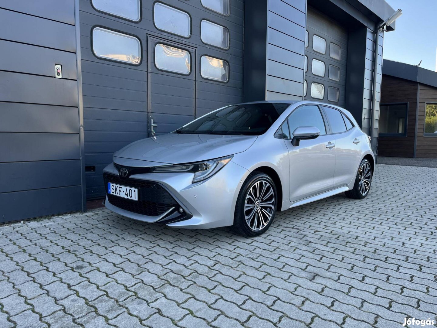 Toyota Corolla 1.2T Comfort Style Tech Szervizk...