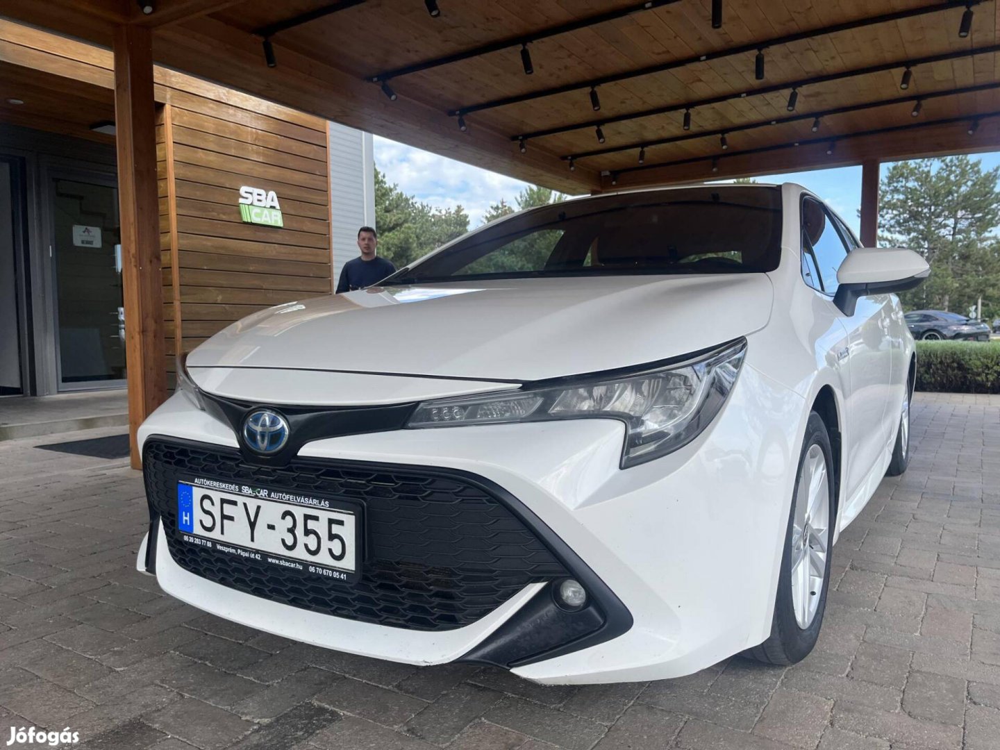 Toyota Corolla 1.8 Hybrid Active Business e-CVT...