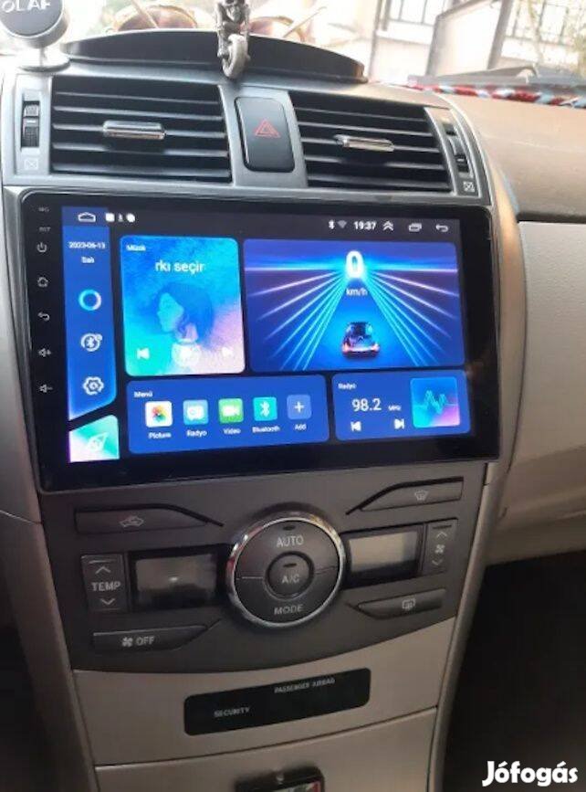 Toyota Corolla 2006-2013 Carplay Multimédia GPS Rádió Tolatókamerával