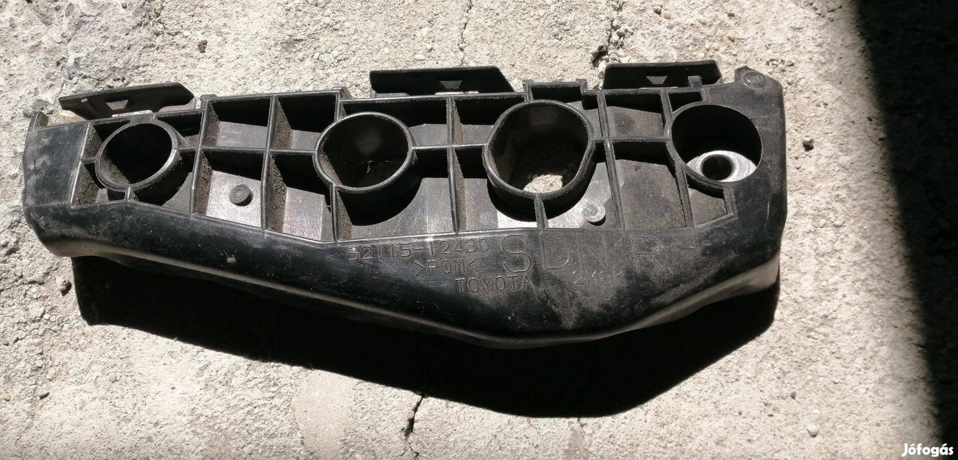 Toyota Corolla 2006 jobb első lökhárító tartó eladó