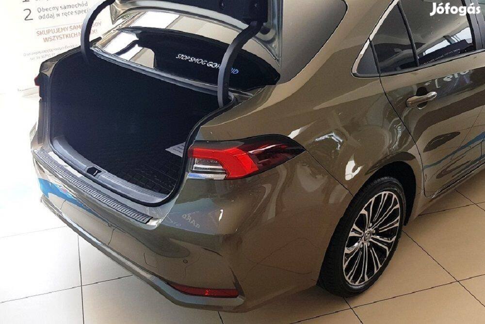 Toyota Corolla 2019- sedan lökhárítóvédő műanyag